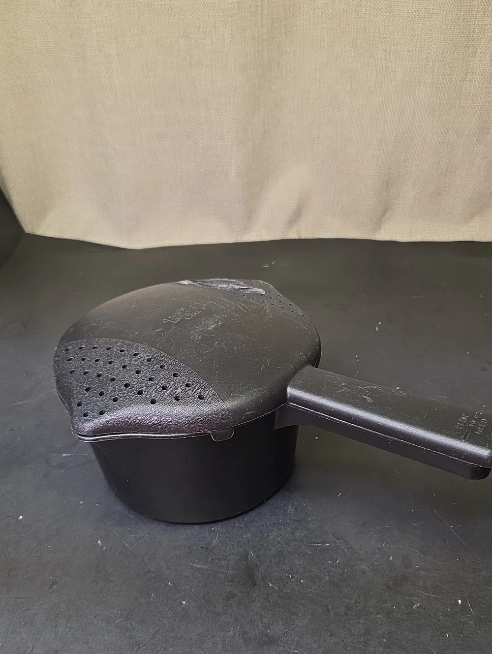 Pampered Chef Cool & Serve‎ Tray, Chip Maker, Steamer, Apron